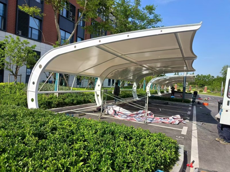 如何选择越城区雨棚公司？北雨膜结构等公司推荐